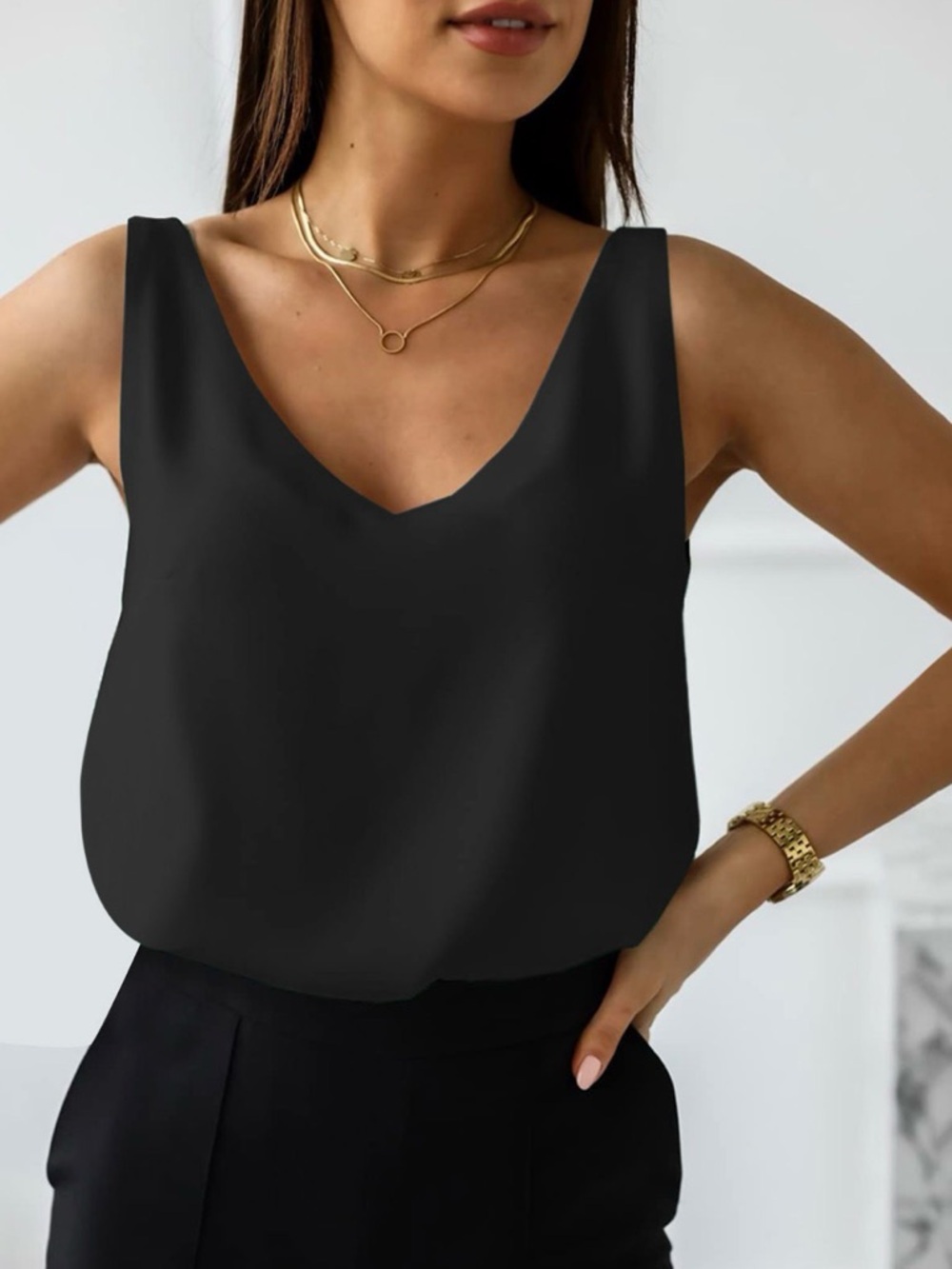 Babaton Black V-Neck Camisole Tank 100%silk